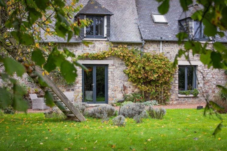 L'Hotie De Broceliande, Au Coeur Des Sites Naturels Et Legendaires Paimpont Luaran gambar