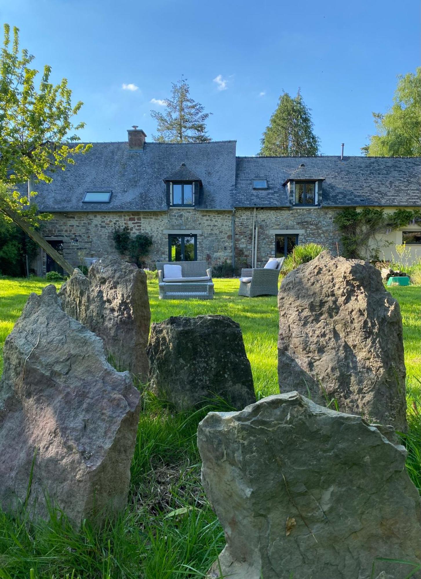 L'Hotie De Broceliande, Au Coeur Des Sites Naturels Et Legendaires Paimpont Luaran gambar